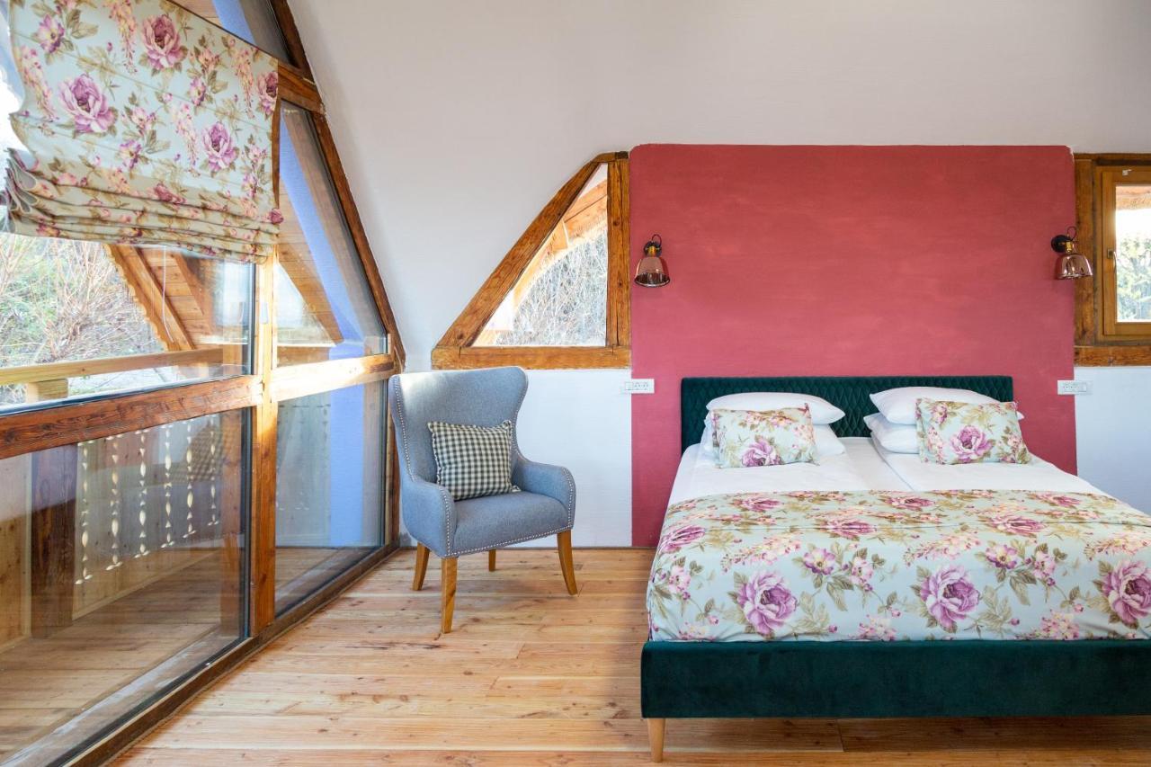 Casele Cu Stuf B&B Haus Ulrike Szelicse Kültér fotó